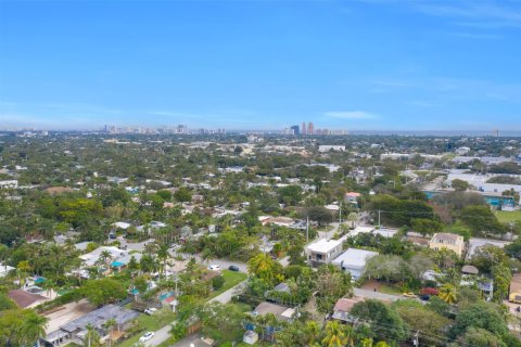 Villa ou maison à vendre à Fort Lauderdale, Floride: 2 chambres, 132.66 m2 № 952361 - photo 2