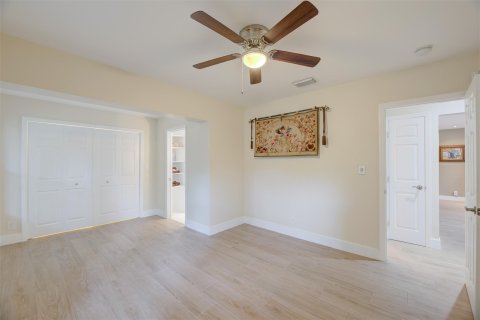 House in Fort Lauderdale, Florida 2 bedrooms, 132.66 sq.m. № 952361 - photo 21