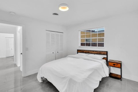 Villa ou maison à vendre à Hollywood, Floride: 3 chambres, 136.29 m2 № 1188685 - photo 6