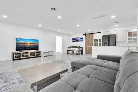 Casa en venta en Hollywood, Florida, 3 dormitorios, 136.29 m2 № 1188685 - foto 17