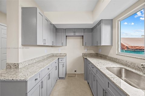 Immobilier commercial à vendre à Miami, Floride: 278.71 m2 № 1187844 - photo 28