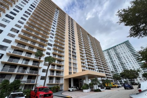 Condo in Sunny Isles Beach, Florida, 1 bedroom  № 1409264 - photo 28