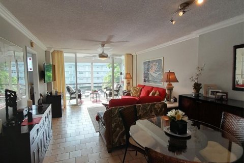 Condo in Oakland Park, Florida, 2 bedrooms  № 818875 - photo 16