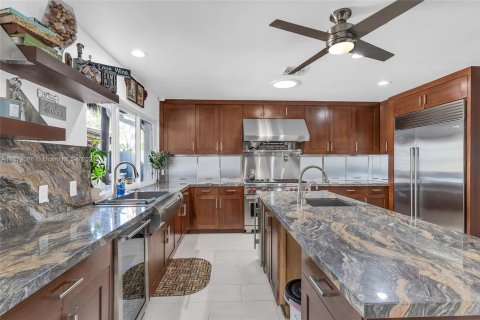 Villa ou maison à vendre à North Miami, Floride: 3 chambres, 210.33 m2 № 1408317 - photo 6