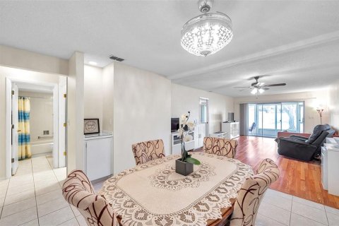 Condo in Port Richey, Florida, 2 bedrooms  № 1444865 - photo 19