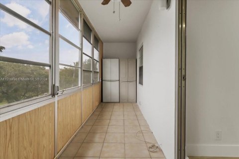 Condominio en venta en Pembroke Pines, Florida, 2 dormitorios, 88.54 m2 № 949504 - foto 15