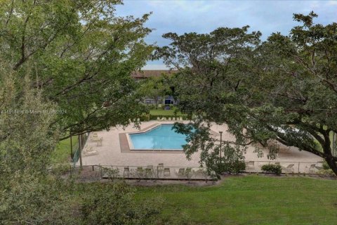 Condominio en venta en Pembroke Pines, Florida, 2 dormitorios, 88.54 m2 № 949504 - foto 17