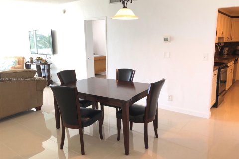 Condominio en venta en Hollywood, Florida, 1 dormitorio, 99.41 m2 № 949562 - foto 9