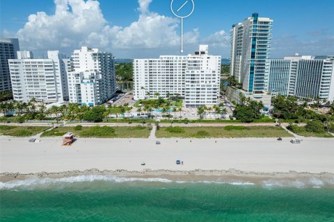 Condominio en venta en Miami Beach, Florida, 2 dormitorios, 115.29 m2 № 1396316 - foto 22