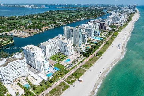 Copropriété à vendre à Miami Beach, Floride: 2 chambres, 115.29 m2 № 1396316 - photo 1