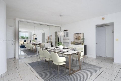 Copropriété à vendre à Miami Beach, Floride: 2 chambres, 115.29 m2 № 1396316 - photo 4