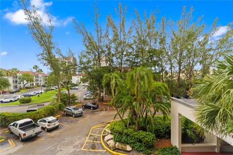 Condo in Aventura, Florida, 1 bedroom  № 1396268 - photo 24