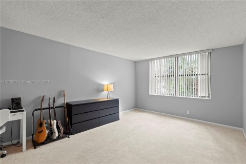 Condo in Aventura, Florida, 1 bedroom  № 1396268 - photo 17