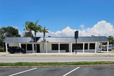 Commercial property in Sarasota, Florida 292.64 sq.m. № 1157104 - photo 12