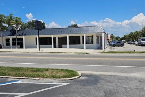 Commercial property in Sarasota, Florida 292.64 sq.m. № 1157104 - photo 17