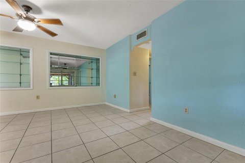 House in Port Charlotte, Florida 2 bedrooms, 92.72 sq.m. № 1366122 - photo 12