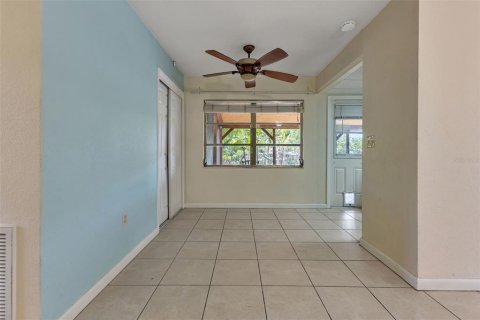 House in Port Charlotte, Florida 2 bedrooms, 92.72 sq.m. № 1366122 - photo 10