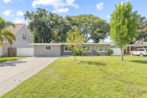 Villa ou maison à vendre à Tampa, Floride: 3 chambres, 186.18 m2 № 1371626 - photo 1