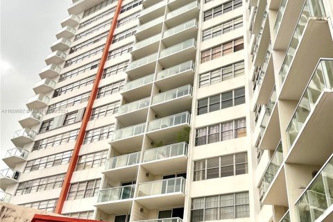 Condominio en venta en Miami, Florida, 2 dormitorios, 105.91 m2 № 1365703 - foto 2