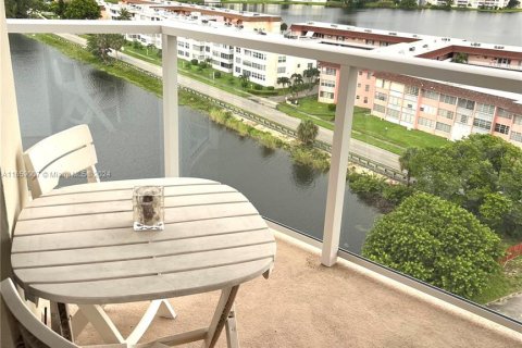 Copropriété à vendre à Miami, Floride: 2 chambres, 105.91 m2 № 1365703 - photo 18