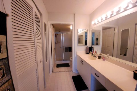 Condo in Sunrise, Florida, 2 bedrooms  № 1117758 - photo 23