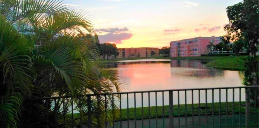 Condo in Sunrise, Florida, 2 bedrooms  № 1117758