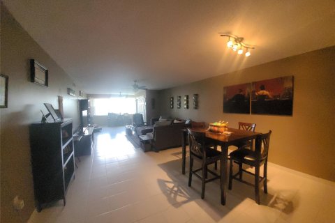 Condominio en venta en Sunrise, Florida, 2 dormitorios, 127.28 m2 № 1117758 - foto 28