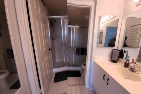 Condo in Sunrise, Florida, 2 bedrooms  № 1117758 - photo 24