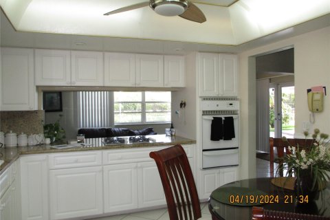 House in Pembroke Pines, Florida 4 bedrooms, 170.94 sq.m. № 1151707 - photo 20