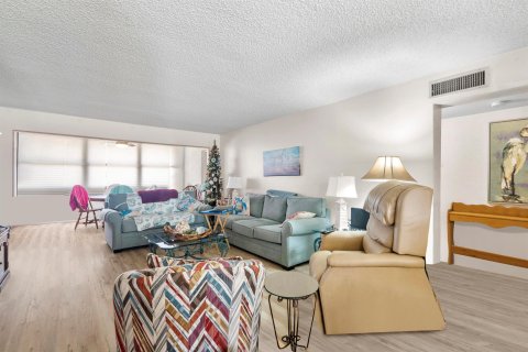 Condominio en venta en Jensen Beach, Florida, 2 dormitorios, 118.17 m2 № 586069 - foto 2