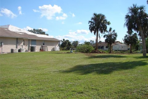 Terreno en venta en Port Charlotte, Florida № 1249255 - foto 3