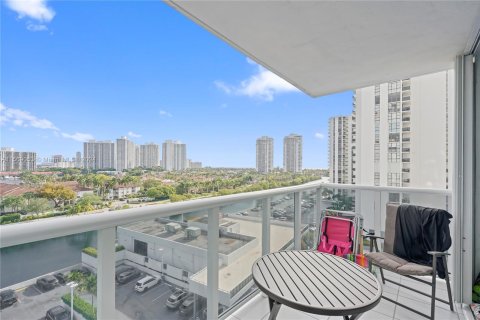 Condominio en venta en Aventura, Florida, 2 dormitorios, 90.3 m2 № 1119429 - foto 19