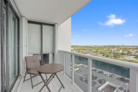 Condo in Aventura, Florida, 2 bedrooms  № 1119429 - photo 20