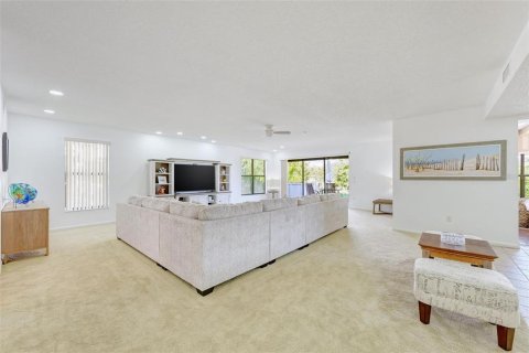 House in Sarasota, Florida 4 bedrooms, 655.89 sq.m. № 1392130 - photo 20