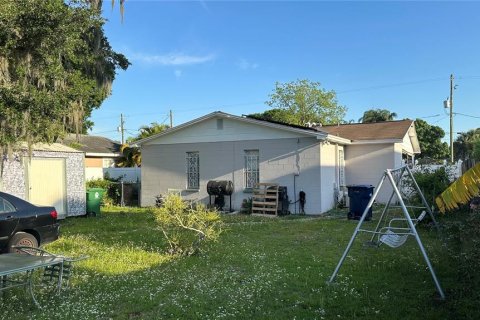 House in Tampa, Florida 2 bedrooms, 95.78 sq.m. № 1133912 - photo 13