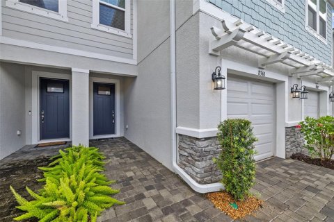 Townhouse in CITRON GROVE in Odessa, Florida 3 bedrooms, 159.42 sq.m. № 1312394 - photo 3