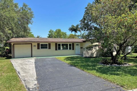 House in Cooper City, Florida 3 bedrooms, 151.99 sq.m. № 1102125 - photo 28