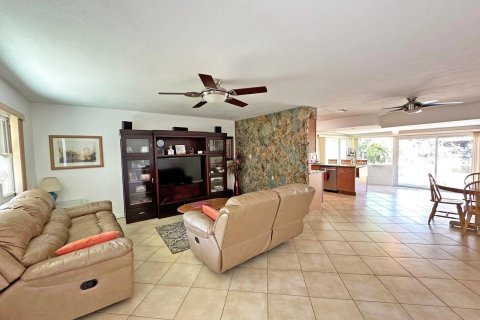 House in Cooper City, Florida 3 bedrooms, 151.99 sq.m. № 1102125 - photo 20