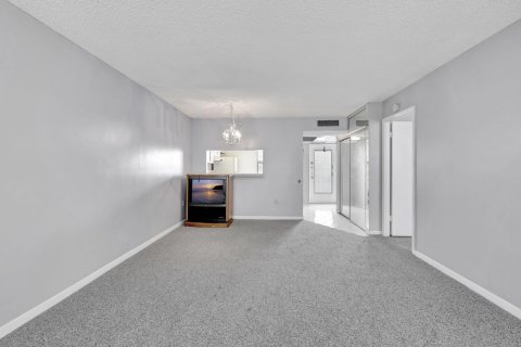 Copropriété à vendre à Tamarac, Floride: 1 chambre, 69.68 m2 № 1102172 - photo 15