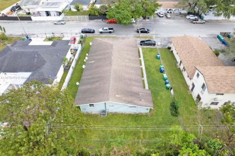 Commercial property in Miami, Florida 288.46 sq.m. № 1399509 - photo 29