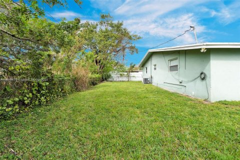 Immobilier commercial à vendre à Miami, Floride: 288.46 m2 № 1399509 - photo 20