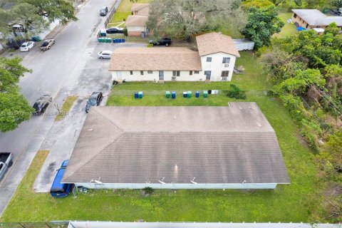 Propiedad comercial en venta en Miami, Florida, 288.46 m2 № 1399509 - foto 30