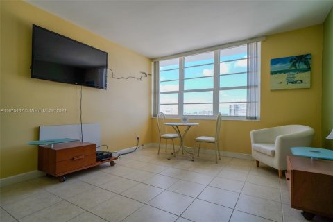 Condominio en venta en Miami Beach, Florida, 2 dormitorios, 110.55 m2 № 1399469 - foto 13