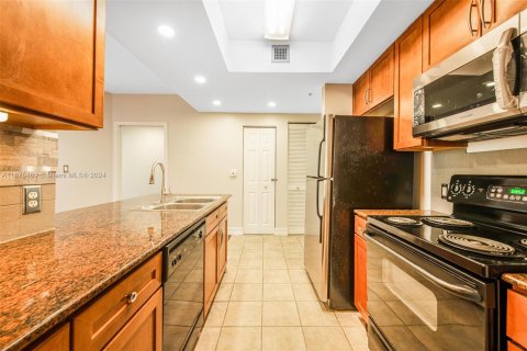 Condo in Miami, Florida, 1 bedroom  № 1399507 - photo 7