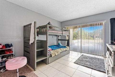 Touwnhouse à vendre à Lauderhill, Floride: 3 chambres, 190.45 m2 № 1179296 - photo 11