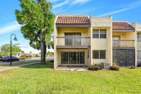 Touwnhouse à vendre à Lauderhill, Floride: 3 chambres, 190.45 m2 № 1179296 - photo 19