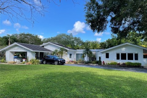 Villa ou maison à vendre à Palmetto Bay, Floride: 5 chambres, 392.23 m2 № 1208926 - photo 3