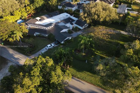 Villa ou maison à vendre à Palmetto Bay, Floride: 5 chambres, 392.23 m2 № 1208926 - photo 1