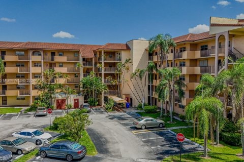 Copropriété à vendre à Sunrise, Floride: 2 chambres, 99.78 m2 № 1324485 - photo 25