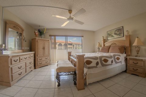 Copropriété à vendre à Sunrise, Floride: 2 chambres, 99.78 m2 № 1324485 - photo 12